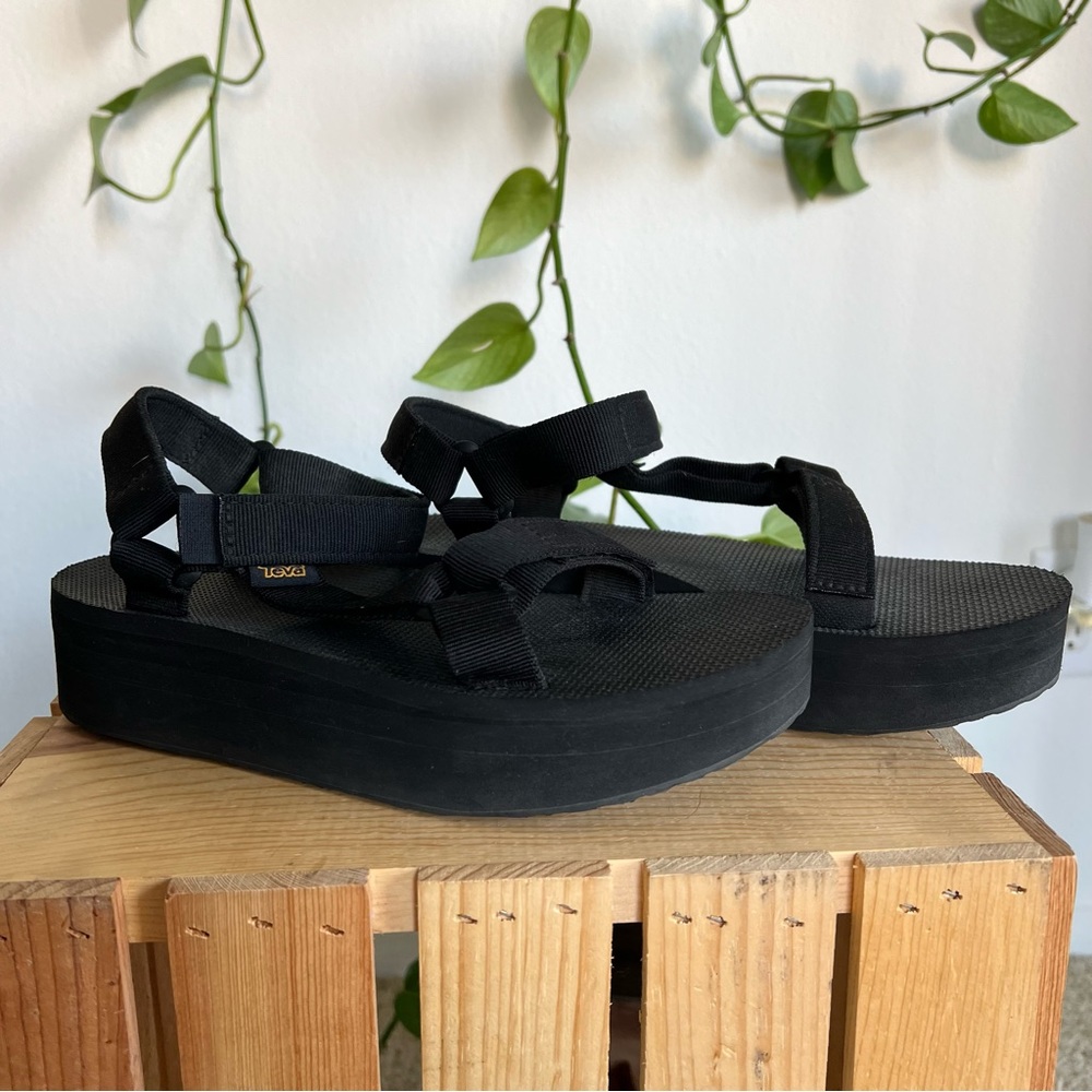 💜 Pre-loved Platform Teva